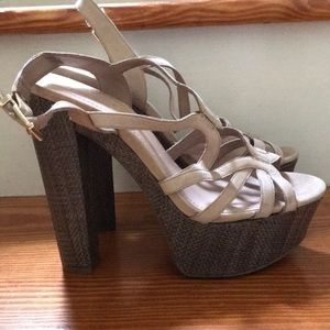 Jessica Simpson Shoes - Jessica Simpson Cizal platform heel size 8 Jessica Simpson Shoes - Jessica Simpson Cizal platform heel size 8